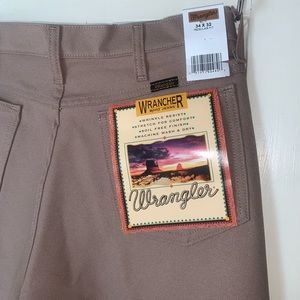 Wrangler Wrancher Dress Jeans